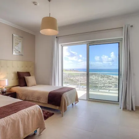 Ferienhaus Ferrel Town House Sleeps 4 With Pool